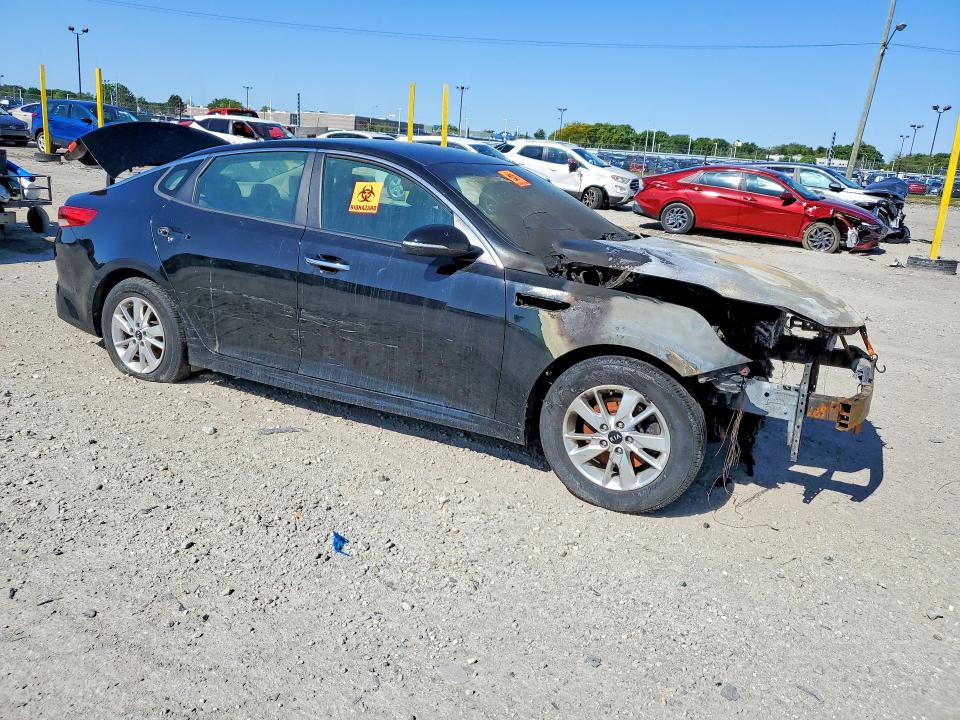 2016 Kia Optima VIN 5XXGT4L38GG109981 COPART salvage auction — Burn Engine, In - Cert Of Title-Salvage Title, sold $250 on 2026-07-07 (photo 4)