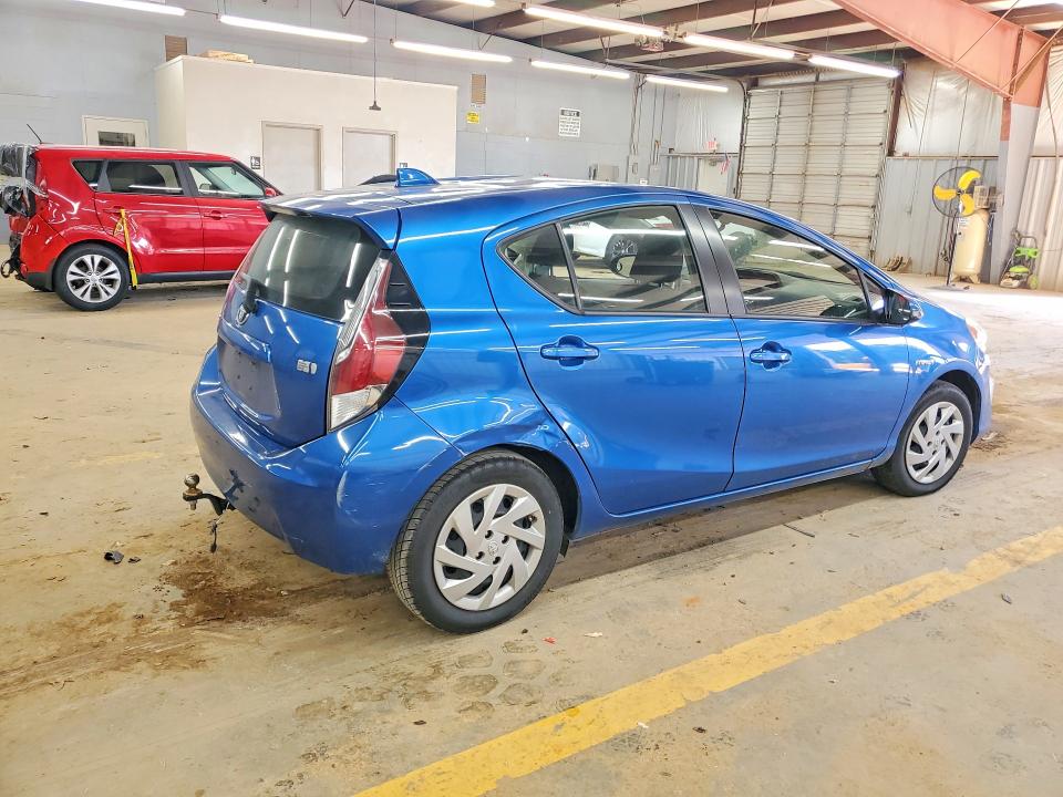 2015 Toyota Prius VIN JTDKDTB37F1098565 COPART salvage auction — ROLLOVER, Nc - Salvage Certificate Of Title, sold $625 on 2026-07-15 (photo 3)