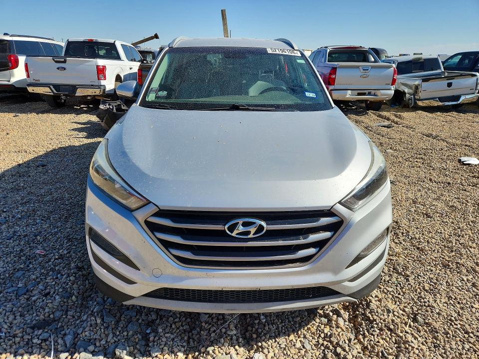 2017 Hyundai Tucson VIN KM8J33A21HU302491 COPART salvage auction — REAR END, Tx - Salvage Vehicle Title, sold $2,700 on 2026-07-07 (photo 5)