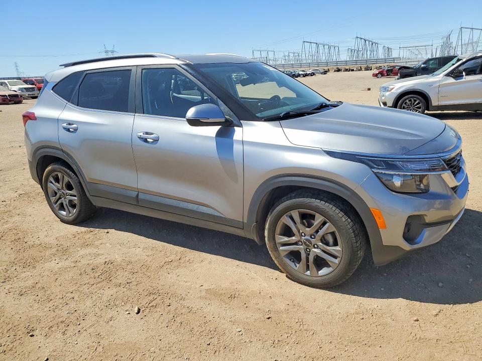 2023 Kia Seltos VIN KNDEU2AA4P7370835 COPART salvage auction — SIDE, Ca - Salvage Certificate, sold $4,400 on 2026-07-06 (photo 4)