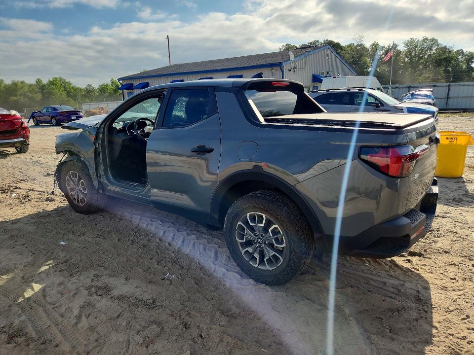 2023 Hyundai Santa cruz VIN 5NTJBDAE7PH042552 COPART salvage auction — FRONT END, Fl - Certificate Of Destruction, sold $4,000 on 2026-07-31 (photo 2)