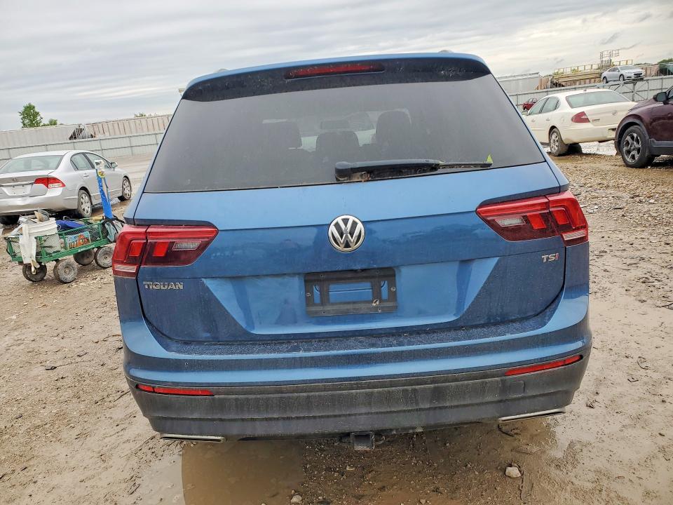 2018 Volkswagen Tiguan VIN 3VV1B7AX7JM108621 COPART salvage auction — MINOR DENT/SCRATCHES, Mo - Dealer Only Clean Title, sold $1,750 on 2026-07-09 (photo 6)