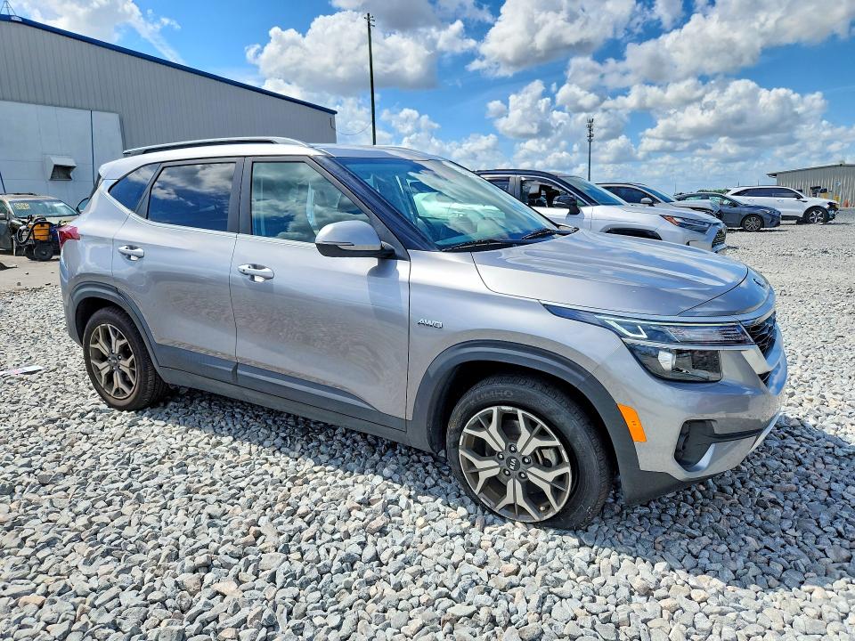 2021 Kia Seltos VIN KNDERCAA8M7222562 COPART salvage auction — SIDE, Fl - Certificate Of Destruction, sold $5,400 on 2026-07-06 (photo 4)