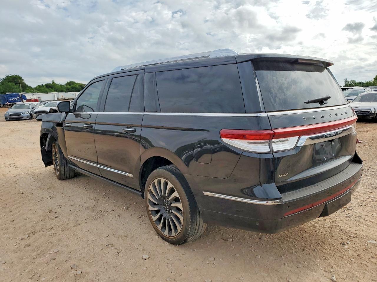 2022 Lincoln Navigator VIN 5LMJJ3TT9NEL13110 COPART salvage auction — Front End, OK - CERT OF TITLE-SALVAGE, sold $25,250 on 2026-07-09 (photo 2)