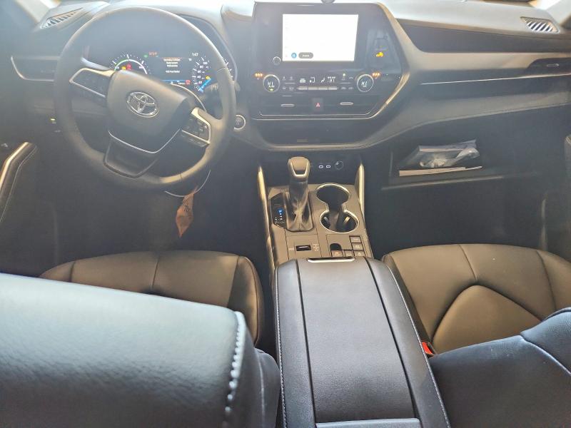 2025 Toyota Highlander hybrid VIN 5TDKBRCHXSS677274 COPART salvage auction — VANDALISM, On - Permit No Brand - Unfit, sold $41,500 on 2026-07-15 (photo 8)