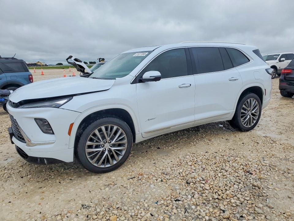 2026 Buick . VIN 5GAEVCKS5TJ221908 COPART salvage auction — FRONT END, Salvage Title, sold $23,000 on 2026-07-21 (photo 1)