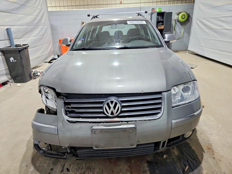 2004 Volkswagen Passat VIN WVWVD63B94E174300 COPART salvage auction — FRONT END, Nh - Cert Of Title-Salvage, sold $275 on 2026-08-13 (photo 5)