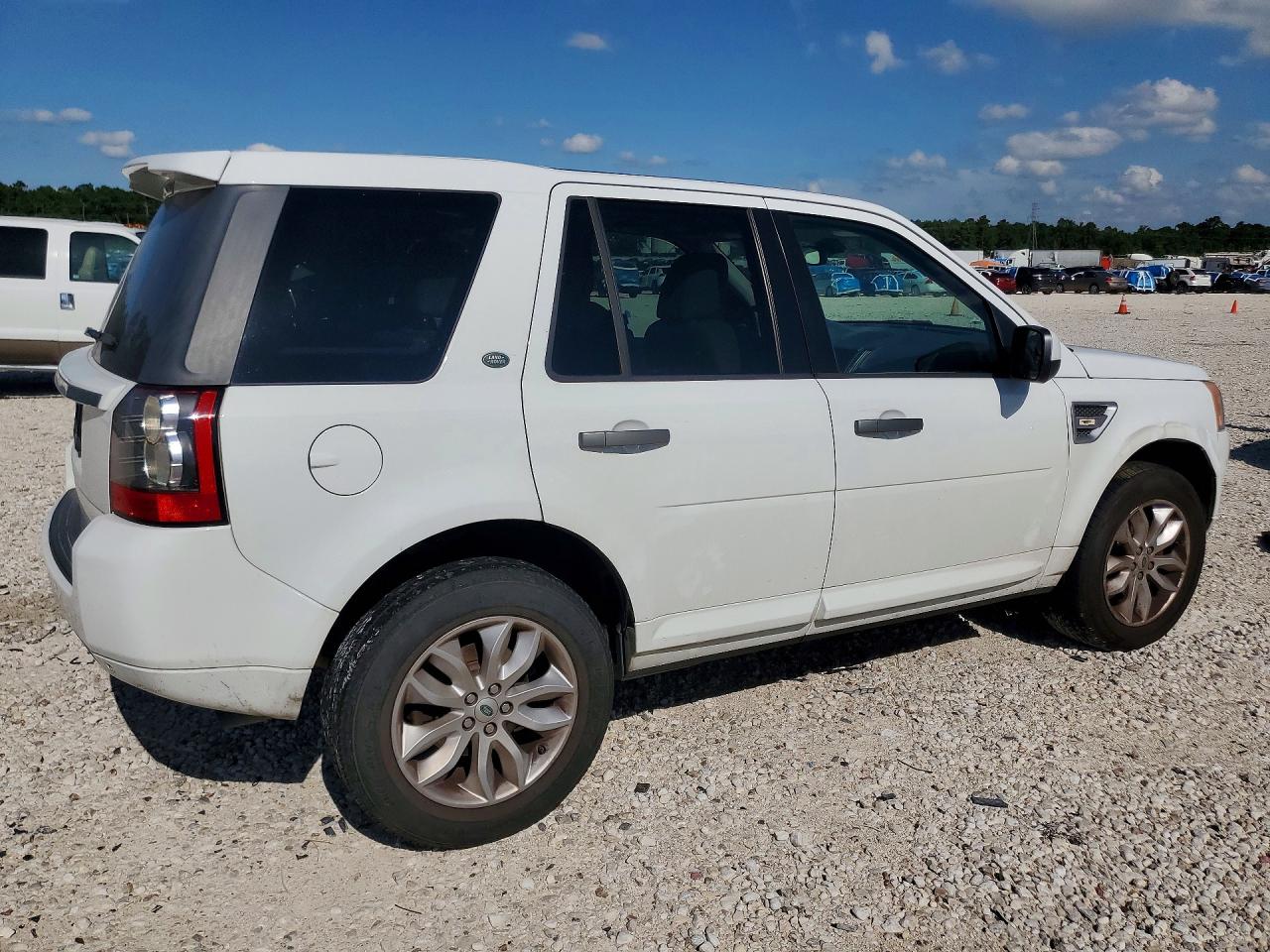 2012 Land Rover LR2 VIN SALFR2BNXCH290718 COPART salvage auction — Mechanical, TX - SALVAGE VEHICLE TITLE, sold $625 on 2026-06-30 (photo 3)
