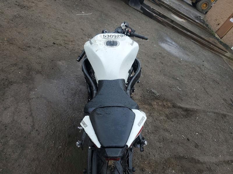 2025 Kawasaki Zx636 VIN JKBZXJJ11SA030191 COPART salvage auction — FRONT END, NY - MV-907A SALVAGE CERTIFICATE, sold $1,300 on 2026-07-23 (photo 6)