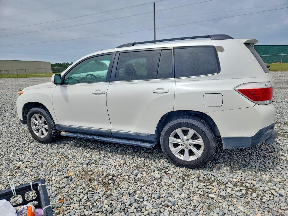 2011 Toyota Highlander VIN 5TDZA3EH0BS009799 COPART salvage auction — MINOR DENT/SCRATCHES, Ga - Certificate Of Title, sold $4,050 on 2026-07-28 (photo 2)