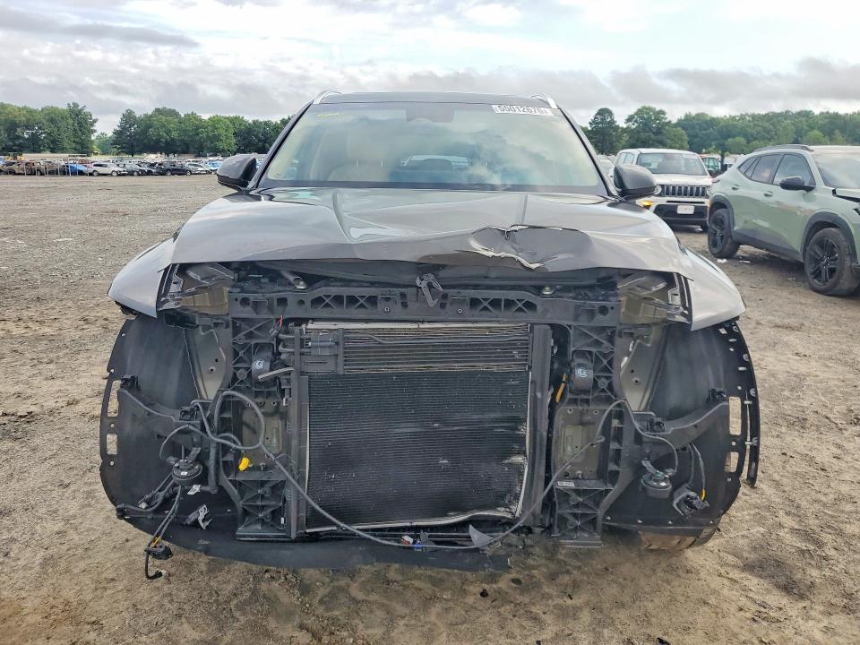 2024 Genesis Gv80 VIN KMUHCESCXRU161070 COPART salvage auction — ALL OVER, AR - CERT OF TITLE-SALVAGE, sold $70 on 2026-07-22 (photo 5)