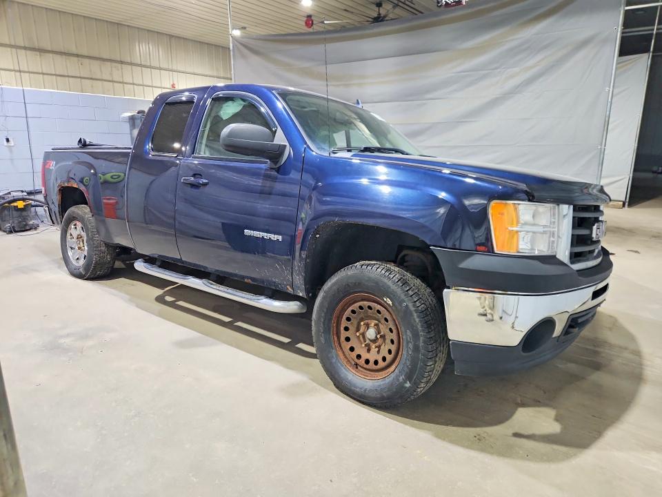 2011 Gmc SIERRA VIN 1GTR2WE36BZ238408 COPART salvage auction — REAR END, NH - CERT OF TITLE-SALVAGE, sold $325 on 2026-07-02 (photo 4)