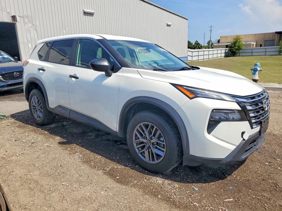 2024 Nissan Rogue sport VIN 5N1BT3AB0RC706524 COPART salvage auction — SIDE, KS - CERTIFICATE OF TITLE (P), sold $11,700 on 2026-07-15 (photo 4)