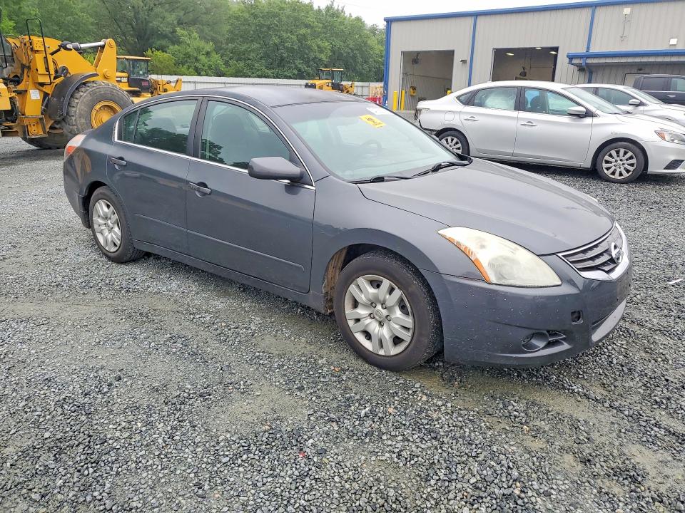 2011 Nissan Altima VIN 1N4AL2AP6BC172981 COPART salvage auction — REAR END, NC - SALVAGE CERTIFICATE OF TITLE, sold $350 on 2026-07-02 (photo 4)