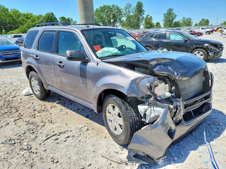 2010 Mercury Mariner VIN 4M2CN8B77AKJ29778 COPART salvage auction — FRONT END, MI - CERTIFICATE OF TITLE, sold $350 on 2026-07-02 (photo 4)