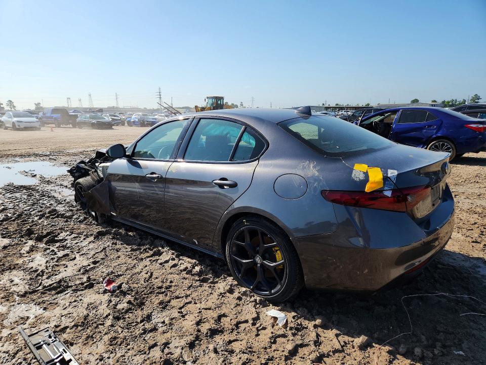 2020 Alfa romeo Giulia VIN ZARFAMAN0L7632149 COPART salvage auction — FRONT END, Tx - Salvage Vehicle Title, sold $625 on 2026-07-24 (photo 2)