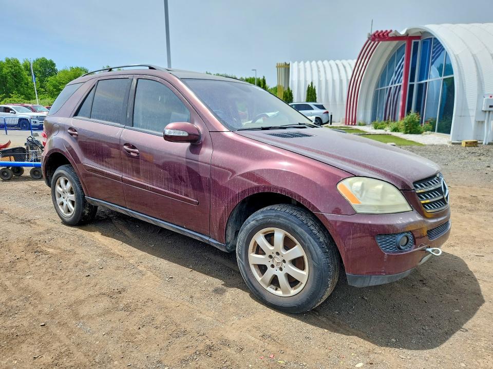 2006 Mercedes-benz Ml-class VIN 4JGBB86E66A076762 COPART salvage auction — MINOR DENT/SCRATCHES, Fl - Certificate Of Title, sold $2,500 on 2026-08-25 (photo 4)