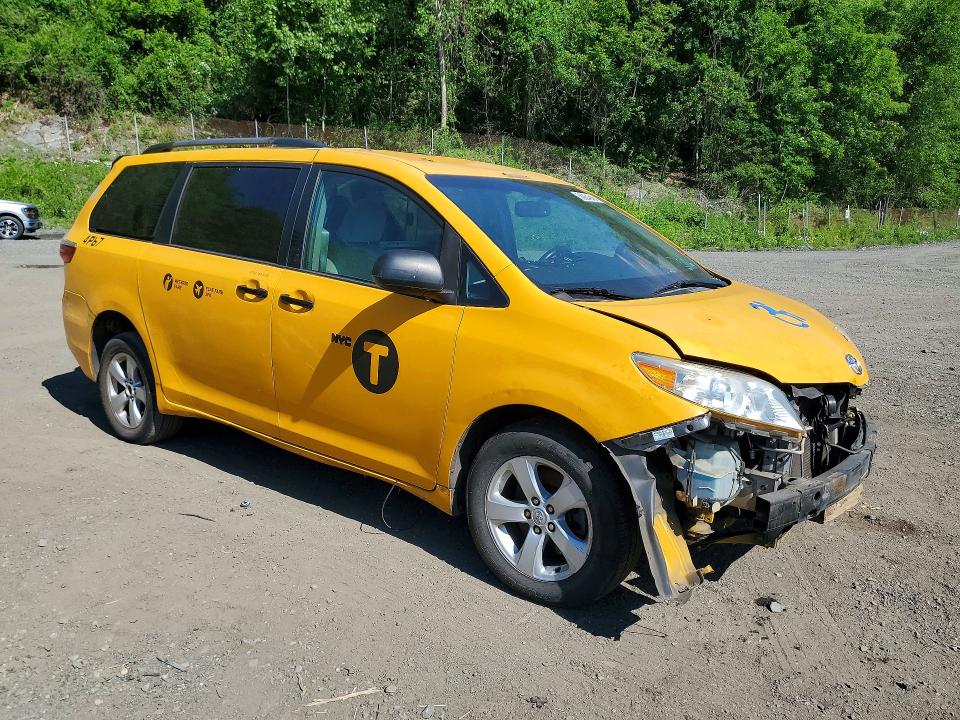 2016 Toyota Sienna VIN 5TDKK3DC4GS764014 COPART salvage auction — FRONT END, Ny - Certificate Of Title, sold $1,050 on 2026-07-28 (photo 4)