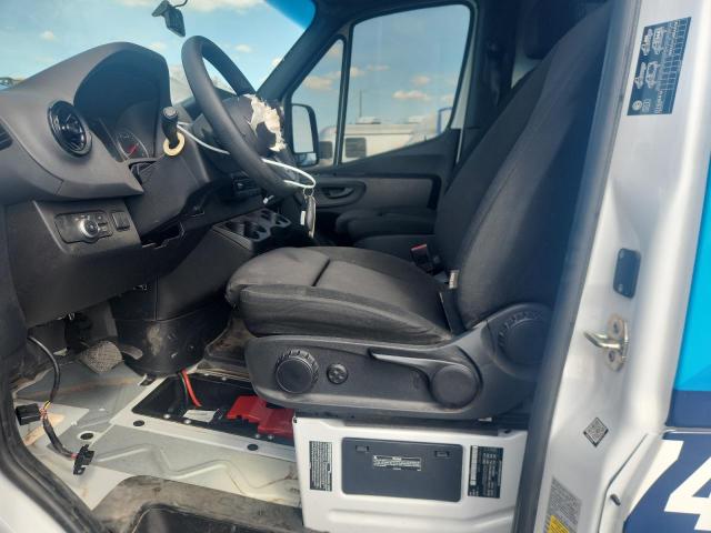 2024 Mercedes-benz VIN W1Y8ND3Y0RT170086 COPART salvage auction — UNDERCARRIAGE, Fl - Cert Of Title Slvg Rebuildable, sold $31,000 on 2026-07-15 (photo 7)