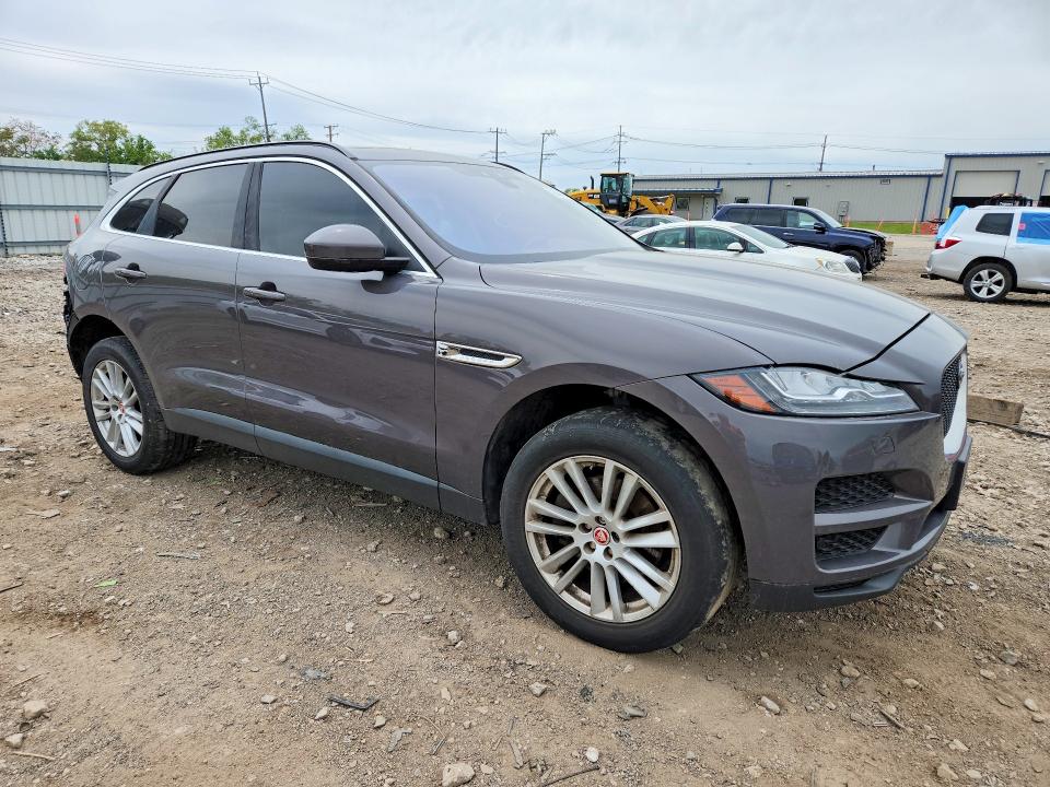 2017 Jaguar F-pace VIN SADCK2BV3HA897840 COPART salvage auction — REAR END, Il - Salvage Certificate, sold $4,200 on 2026-07-17 (photo 4)