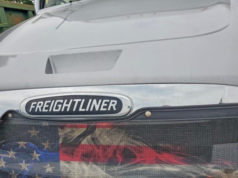 2023 Freightliner Cascadia 126 VIN 3AKJHHDR6PSUK7905 COPART salvage auction — FRONT END, WV - SALVAGE CERTIFICATE, sold $1,150 on 2026-07-09 (photo 7)