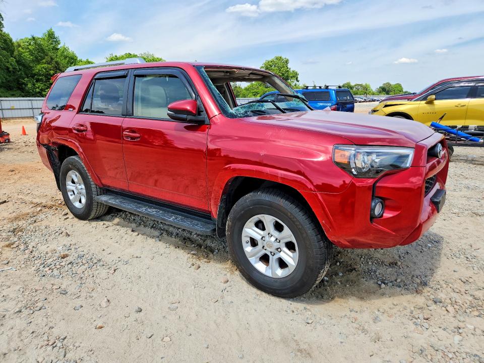 2017 Toyota 4runner VIN JTEBU5JR8H5476188 COPART salvage auction — SIDE, Nc - Salvage Certificate Of Title, sold $8,000 on 2026-07-06 (photo 4)