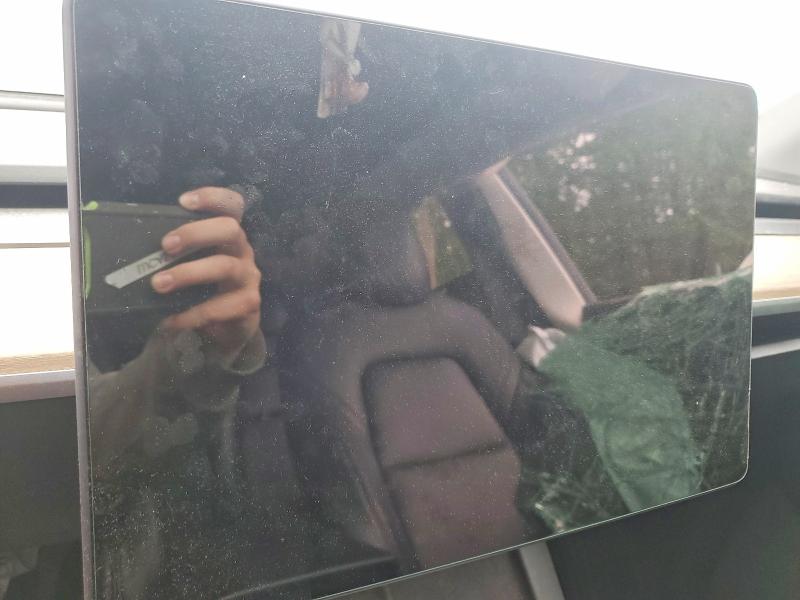 2021 Tesla Model y VIN 5YJYGAEE6MF131577 COPART salvage auction — FRONT END, ON - PERMIT NO BRAND - UNFIT, sold $6,600 on 2026-07-21 (photo 9)