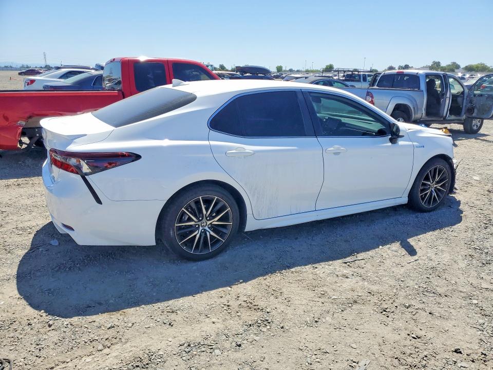 2021 Toyota Camry VIN 4T1G31AK2MU565131 COPART salvage auction — FRONT END, CA - SALVAGE CERTIFICATE, sold $8,200 on 2026-07-28 (photo 3)