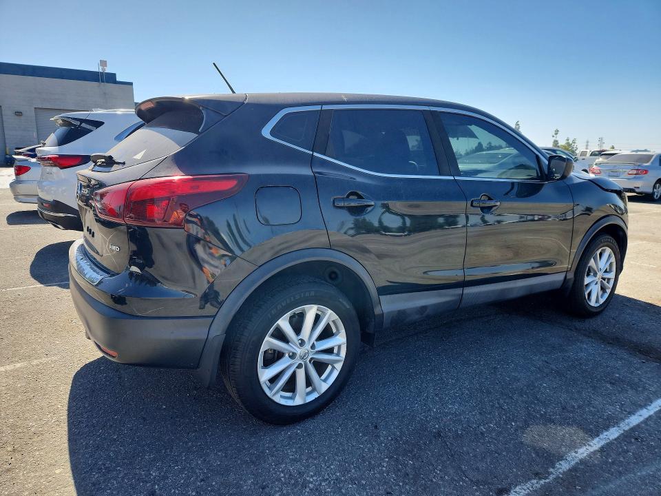 2017 Nissan Rogue VIN JN1BJ1CR1HW127776 COPART salvage auction — FRONT END, Ca - Salvage Certificate, sold $1,800 on 2026-07-02 (photo 3)