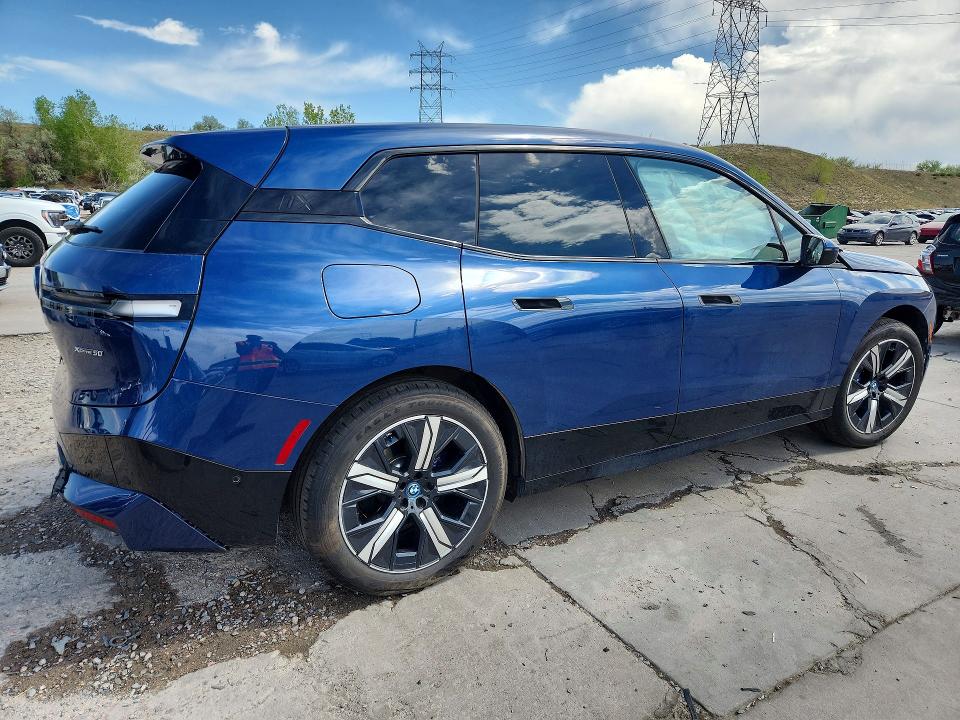 2025 BMW Ix VIN WB523CF08SCU58827 COPART salvage auction — FRONT END, CO - SALVAGE TITLE, sold $22,800 on 2026-07-27 (photo 3)