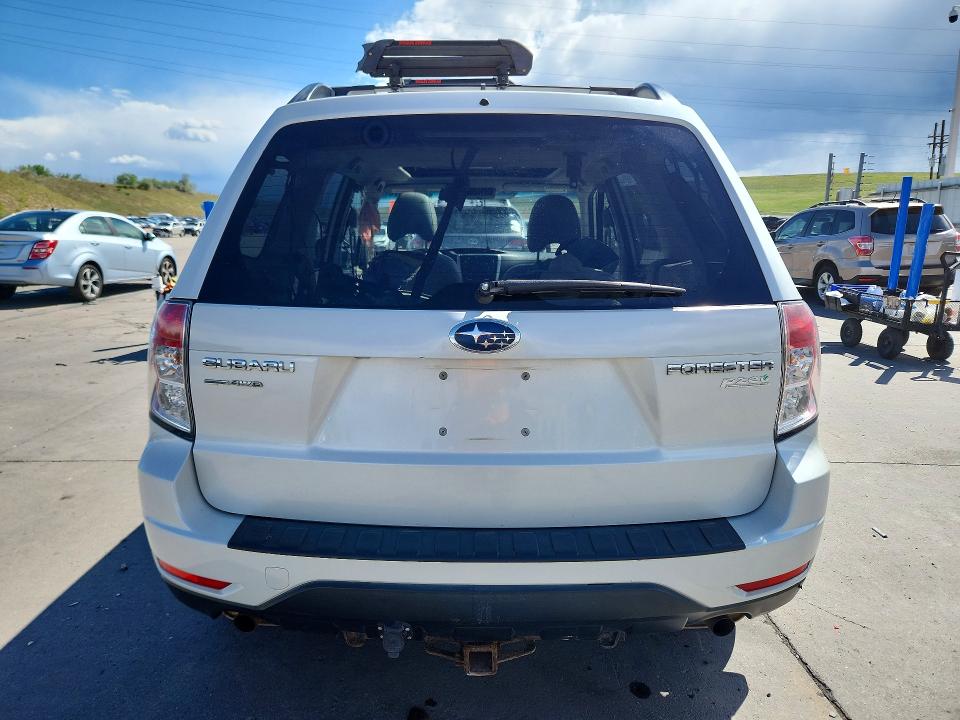 2013 Subaru Forester VIN JF2SHADC6DG435647 COPART salvage auction — VANDALISM, CO - PUBLIC - SALVAGE TITLE, sold $350 on 2026-07-22 (photo 6)