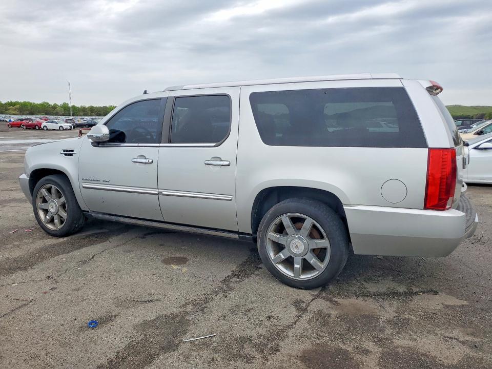 2010 Cadillac Escalade esv VIN 1GYUKJEF8AR260801 COPART salvage auction — FRONT END, Ny - Certificate Of Title, sold $600 on 2026-07-12 (photo 2)