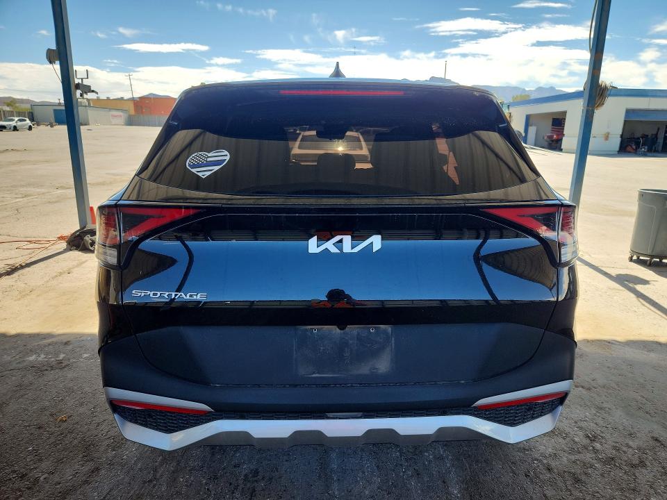 2023 Kia VIN 5XYK33AF8PG069172 COPART salvage auction — SIDE, Tx - Salvage Vehicle Title, sold $4,250 on 2026-07-31 (photo 6)