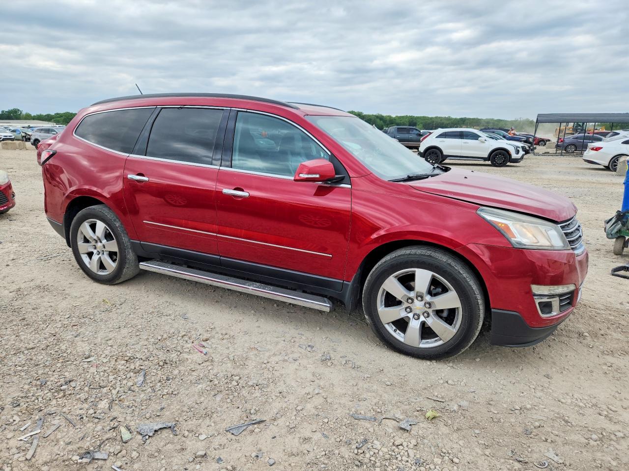 2014 Chevrolet Traverse VIN 1GNKVJKD6EJ231767 COPART salvage auction — Front End, KS - CERT OF TITLE-SALVAGE, sold $1,150 on 2026-07-09 (photo 4)