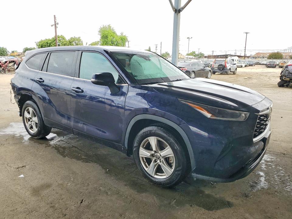 2021 Toyota VIN 5TDCZRAH1MS084313 COPART salvage auction — REAR END, Ca - Salvage Certificate, sold $10,500 on 2026-07-16 (photo 4)