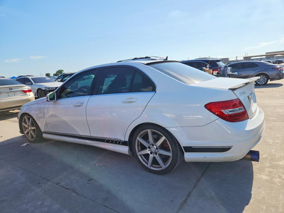 2014 Mercedes-benz C-klasse VIN WDDGF4HB4ER314561 COPART salvage auction — NORMAL WEAR, Fl - Certificate Of Title, sold $725 on 2026-07-09 (photo 2)