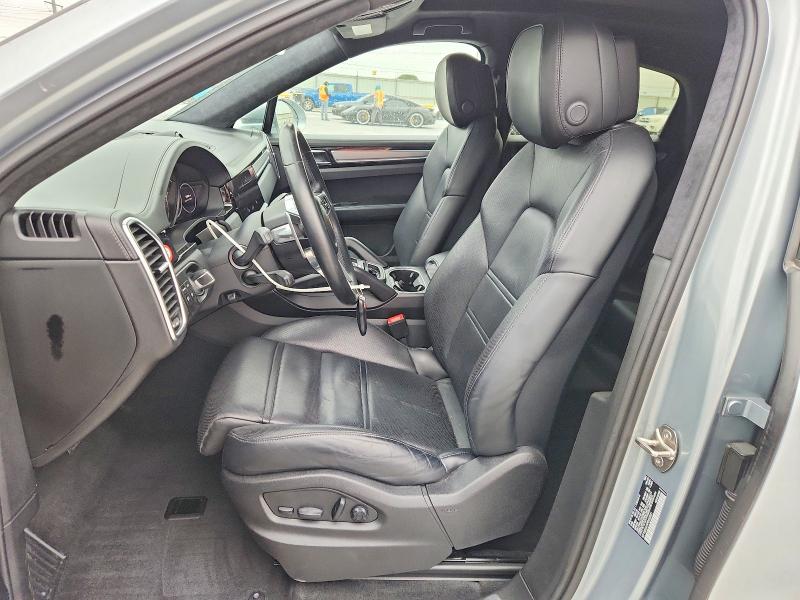 2023 Porsche Cayenne VIN WP1BG2AY4PDA32021 COPART salvage auction — REAR END, Tx - Certificate Of Title, sold $13,000 on 2026-07-28 (photo 7)