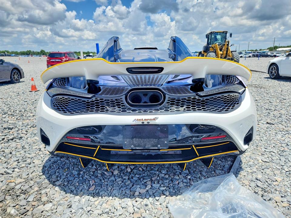 2024 Mclaren 750s VIN SBM14BCA7RW007540 COPART salvage auction — SIDE, Fl - Cert Of Title Slvg Rebuildable, sold $5,200 on 2026-07-21 (photo 6)