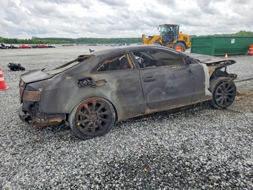 2013 Audi A5 VIN WAULFAFR9DA077518 COPART salvage auction — BURN, Sc - Cert Of Title-Salvage Fire, sold $350 on 2026-07-20 (photo 3)