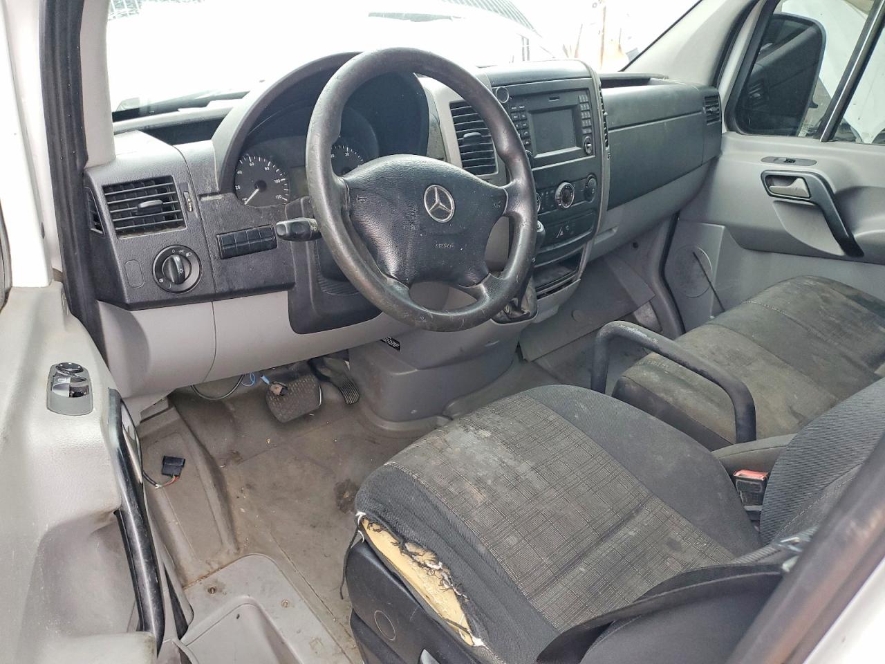 2015 Mercedes-Benz Sprinter VIN WD3PE7DC7FP149285 COPART salvage auction — Front End, OH - DIS/DLR/EXP ONLY CLEAN TITLE, sold $4,400 on 2026-07-01 (photo 8)