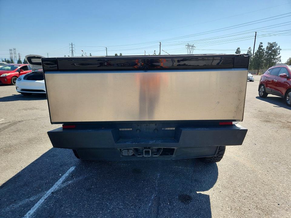 2025 Tesla Cybertruck VIN 7G2CEHED9SA067915 COPART salvage auction — ALL OVER, Ca - Salvage Certificate, sold $14,500 on 2026-07-28 (photo 6)