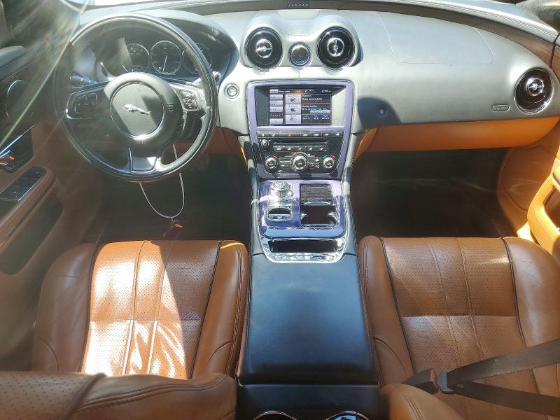 2013 Jaguar VIN SAJWJ1CDXD8V52173 COPART salvage auction — SIDE, Md - Cert Of Salvage > 75% Damage, sold $225 on 2026-07-24 (photo 8)
