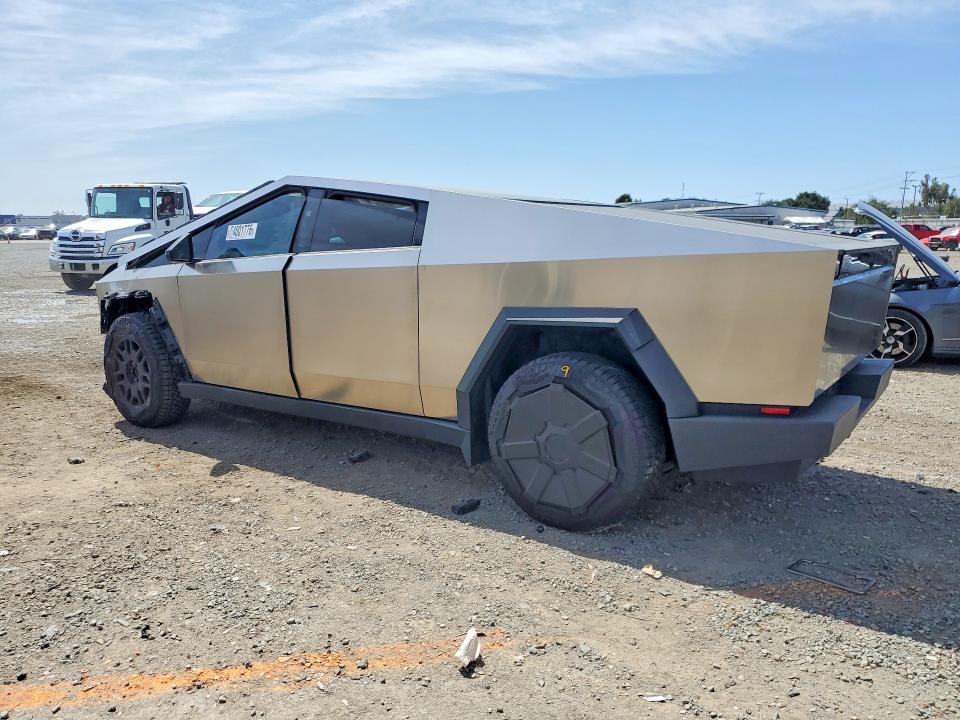2024 Tesla Cybertruck VIN 7G2CEHED6RA024370 COPART salvage auction — FRONT END, Ca - Salvage Certificate, sold $21,000 on 2026-08-21 (photo 2)