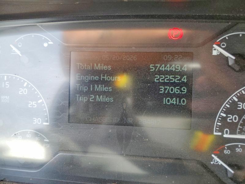 2021 Volvo VIN 4V4NC9EH1MN284817 COPART salvage auction — ROLLOVER, Ne - Cert Of Title-Salvage, sold $15 on 2026-07-30 (photo 8)