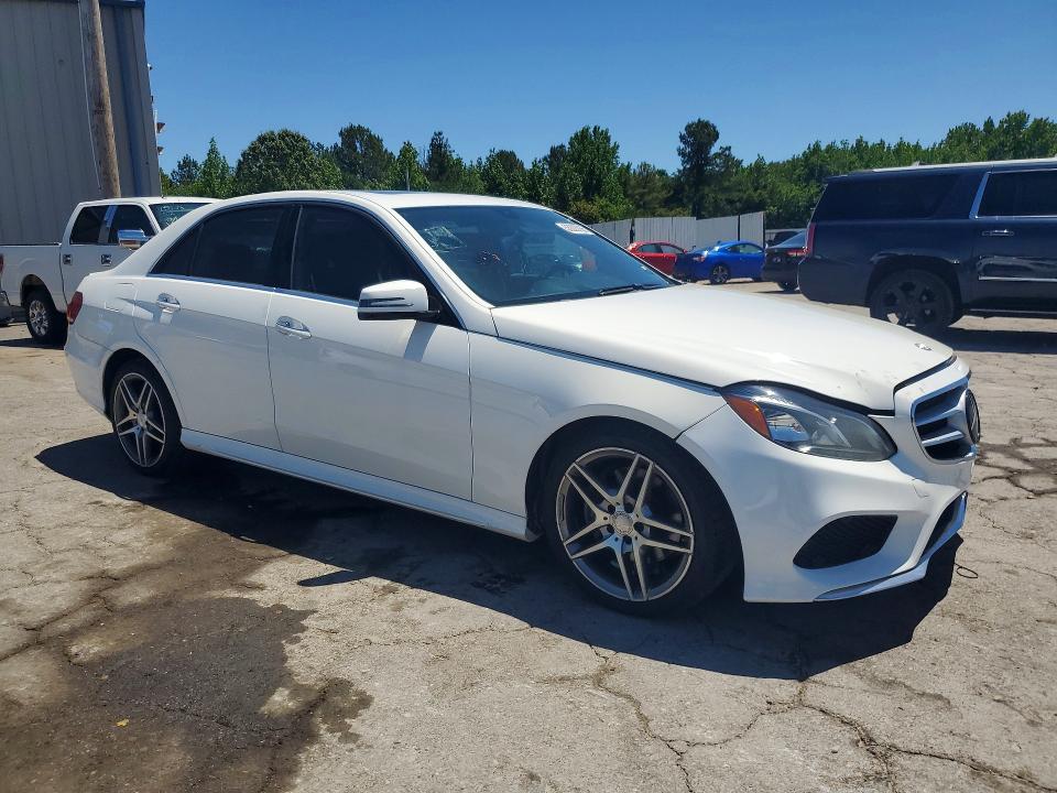 2016 Mercedes-benz E-klasse VIN WDDHF5KB4GB270074 COPART salvage auction — NORMAL WEAR, Nj - Cert Of Title W/Salvage Histor, sold $3,650 on 2026-07-28 (photo 4)