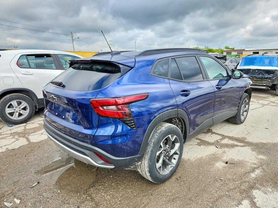2024 Chevrolet Trax VIN KL77LHE20RC225848 COPART salvage auction — FRONT END, In - Cert Of Title-Salvage Title, sold $5,600 on 2026-07-17 (photo 3)