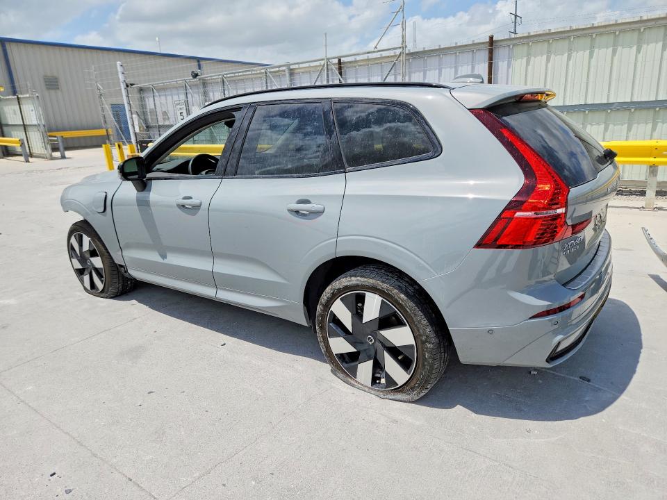 2025 Volvo Xc60 VIN YV4H60RC8S1189201 COPART salvage auction — FRONT END, Tx - Salvage Vehicle Title, sold $17,100 on 2026-07-28 (photo 2)