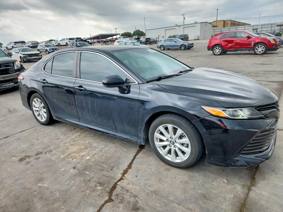 2019 Toyota Camry VIN 4T1B11HK5KU721097 COPART salvage auction — SIDE, Tx - Salvage Vehicle Title, sold $5,300 on 2026-07-02 (photo 4)