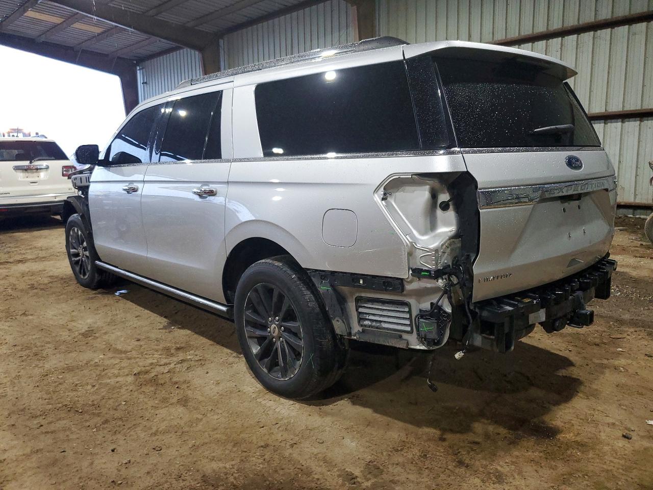 2019 Ford Expedition VIN 1FMJK1KT8KEA20915 COPART salvage auction — Rear End, TX - SALVAGE VEHICLE TITLE, sold $5,700 on 2026-07-02 (photo 2)