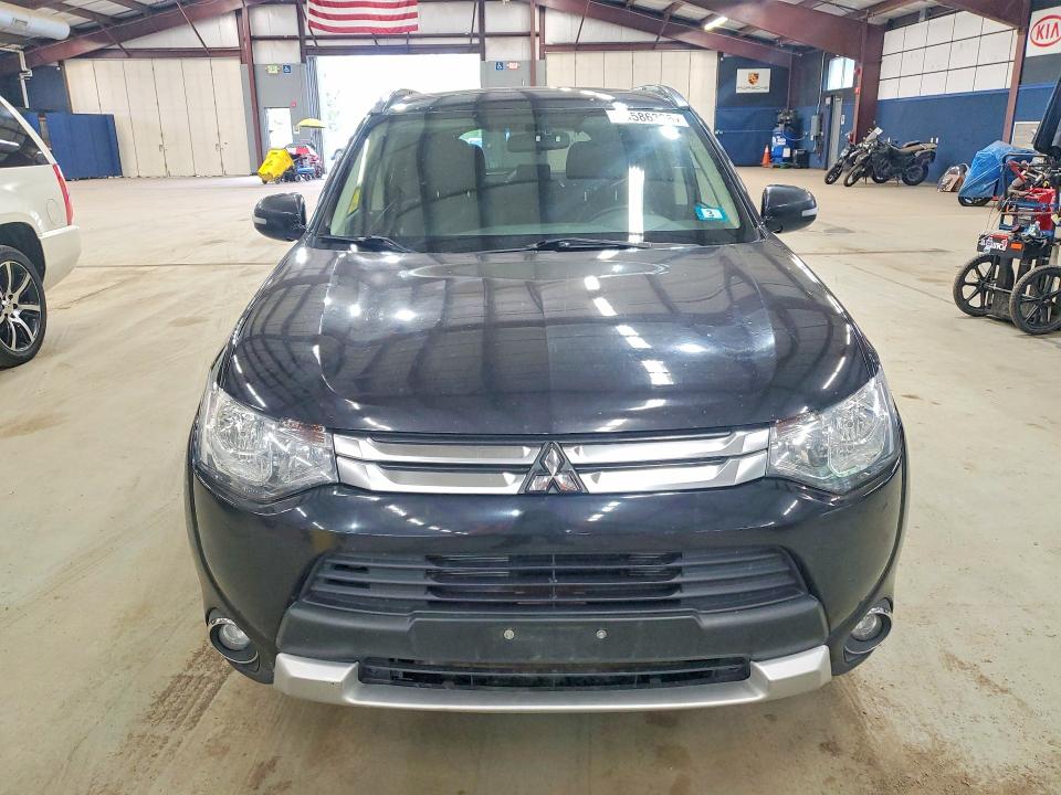2015 Mitsubishi Outlander VIN JA4AZ3A37FZ002542 COPART salvage auction — MINOR DENT/SCRATCHES, Nh - Certificate Of Title (P), sold $2,400 on 2026-07-27 (photo 5)